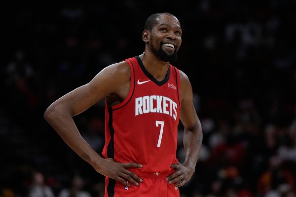 配资网址 KD：我对球队的现状很满意 虽然已是赛季末但化学反应仍在提升